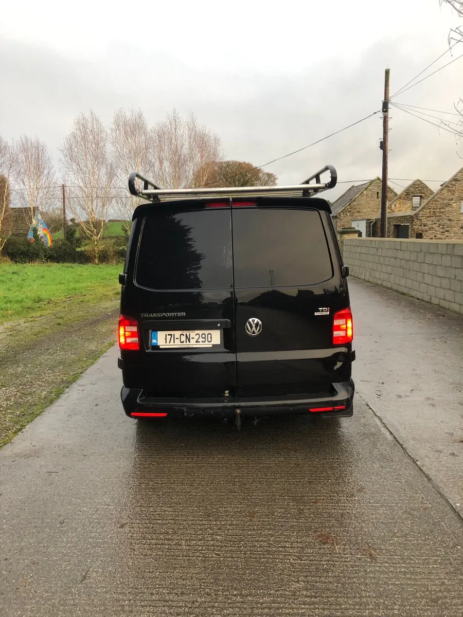 Volkswagon Transporter - Image 3