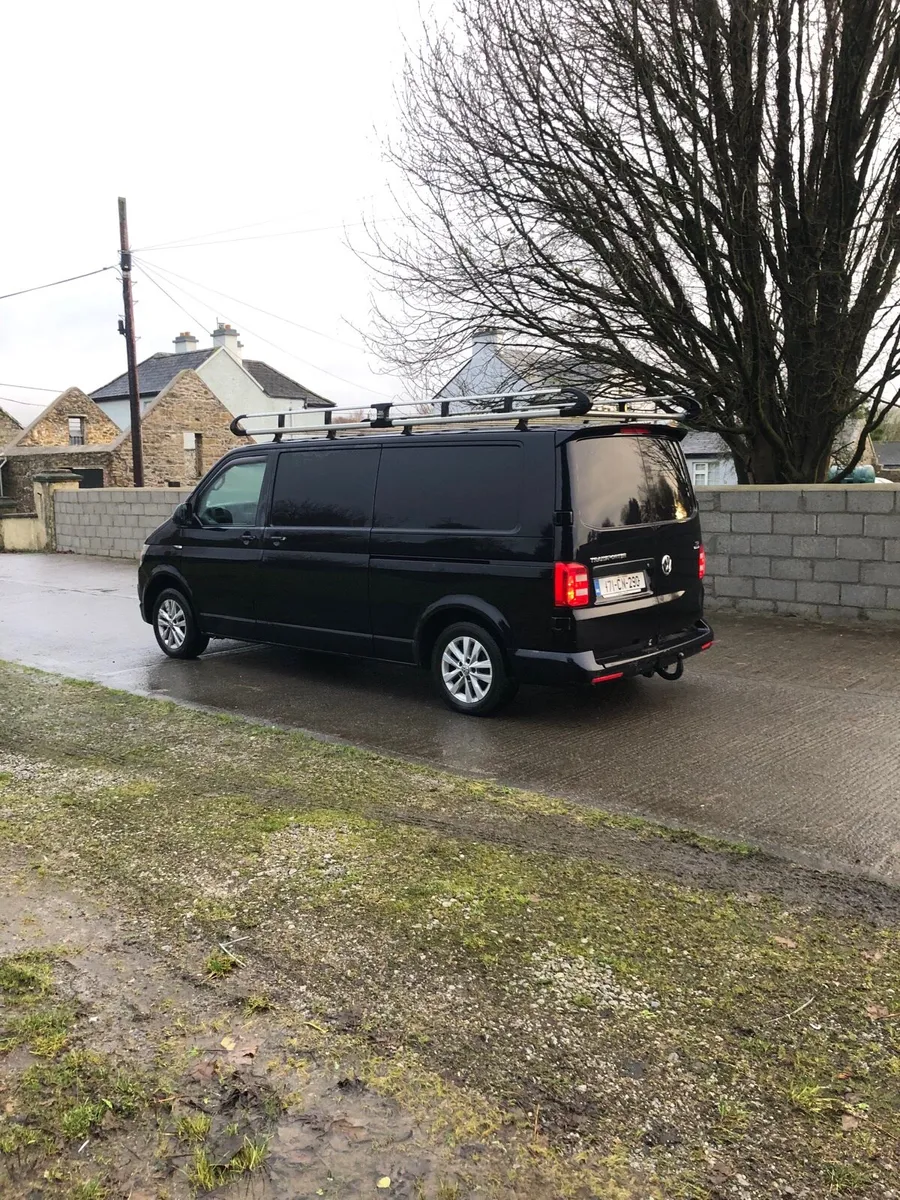 Volkswagon Transporter - Image 4