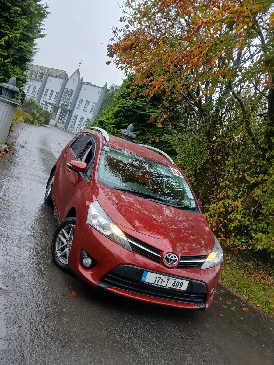 171 Toyota Corolla verso 1.6 D4D NCT/TAX mint - Image 2