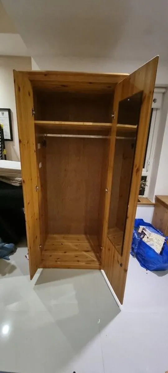 wardrobe - Image 1