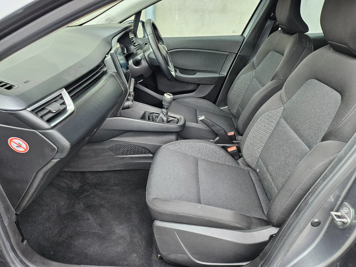 2023 Renault Clio Equilibre 1 YearWarranty Finance - Image 4