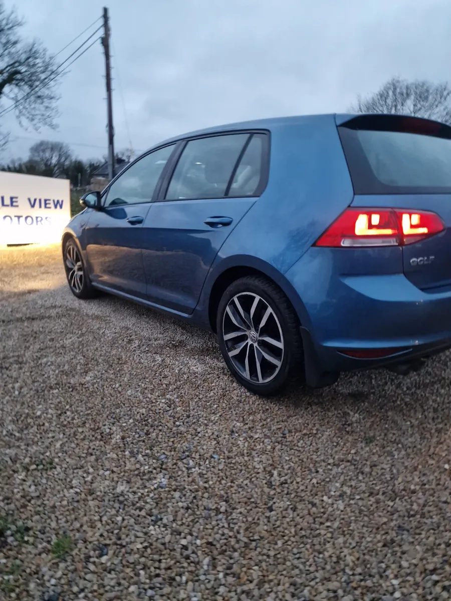 13 VW Golf 2.0 TDI 150 bhp bluemotion - Image 3