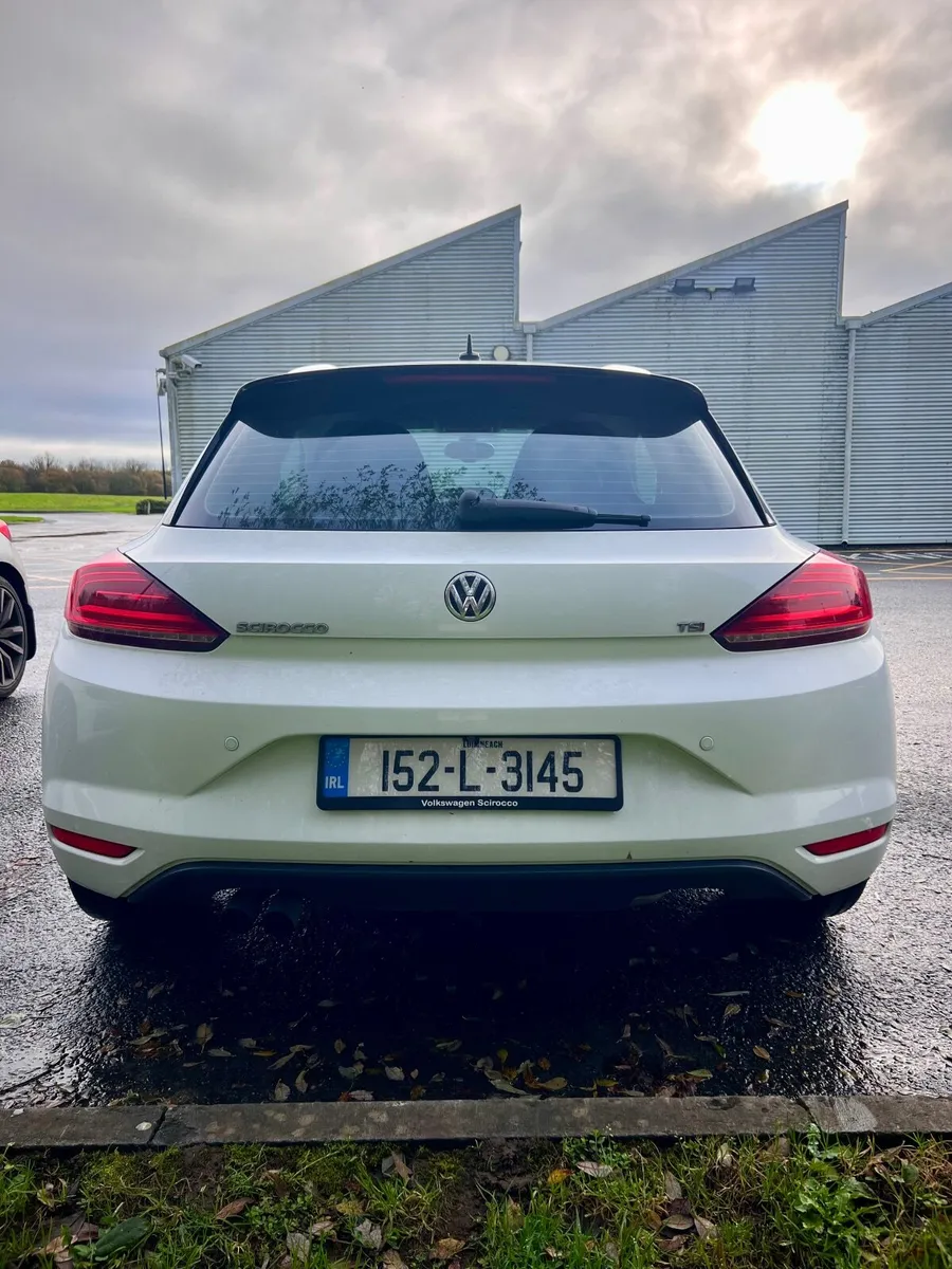 Volkswagen Scirocco 2015 Sunroof & HID - Image 3