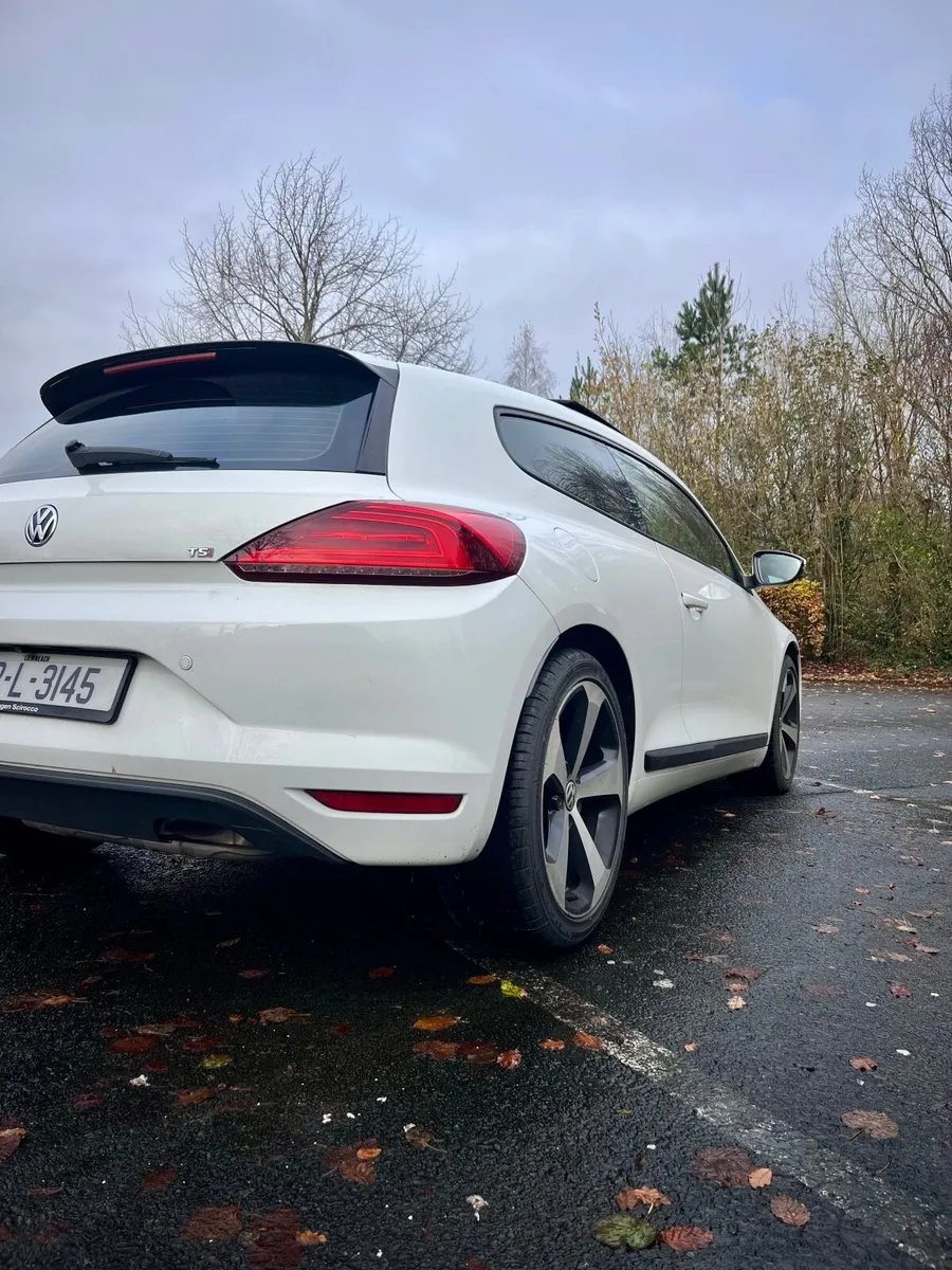 Volkswagen Scirocco 2015 Sunroof & HID - Image 4