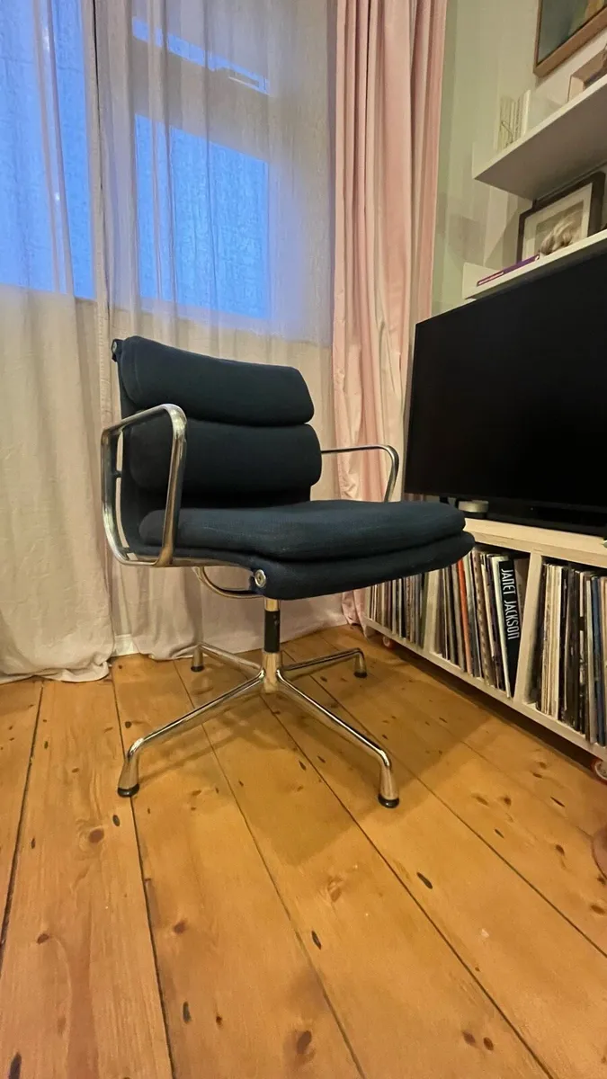 Eames Chair - Image 1