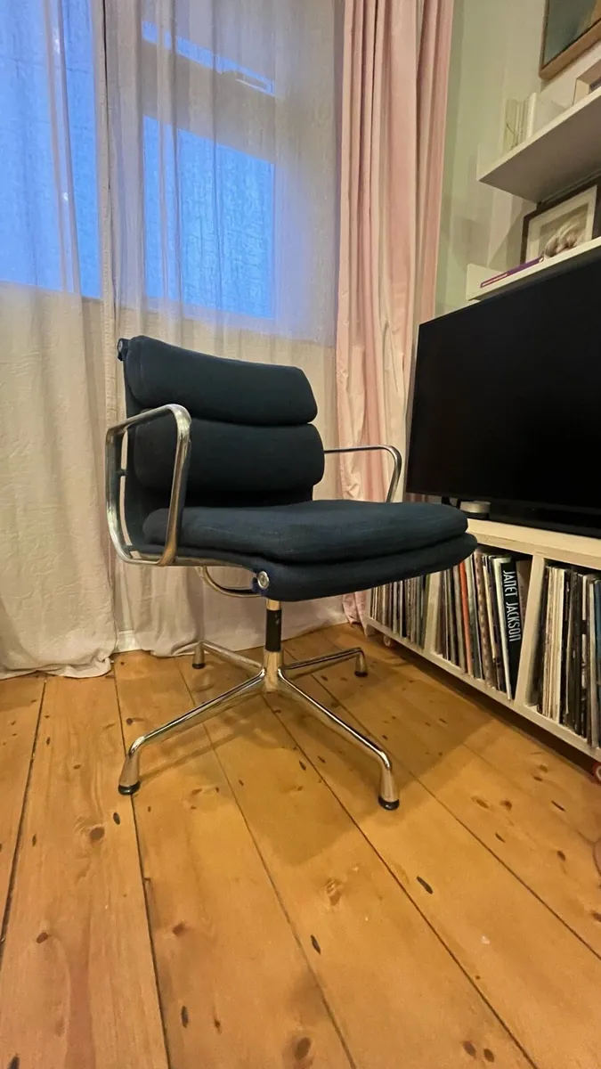 Eames Chair - Image 2