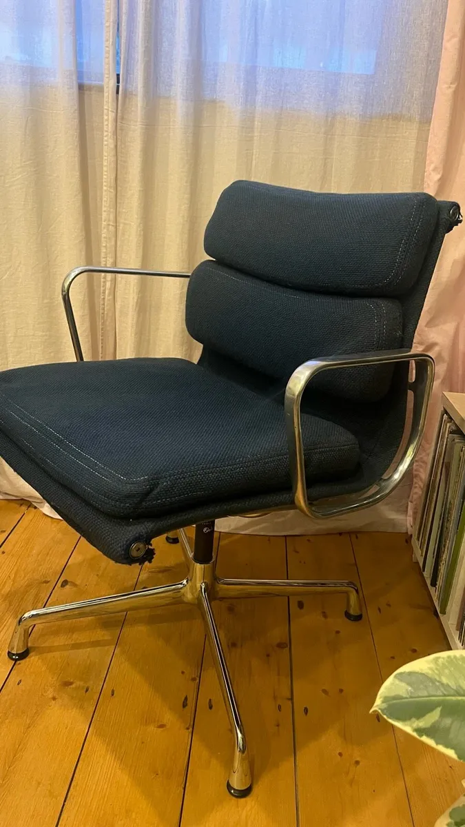 Eames Chair - Image 3