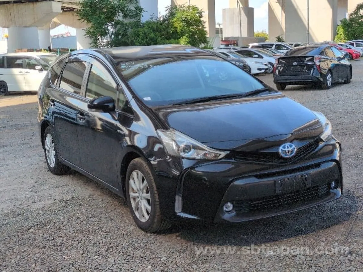 TOYOTA PRIUS **2016** NEW STOCK - Image 1