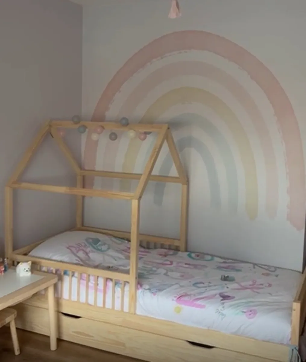 House Bed  90x190cm + Trundle + 2 Mattre