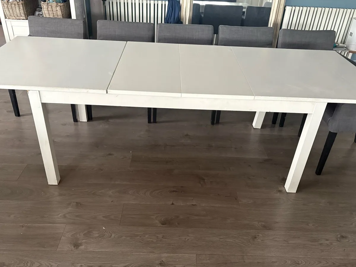 Kitchen table and 6 chairs - Image 4