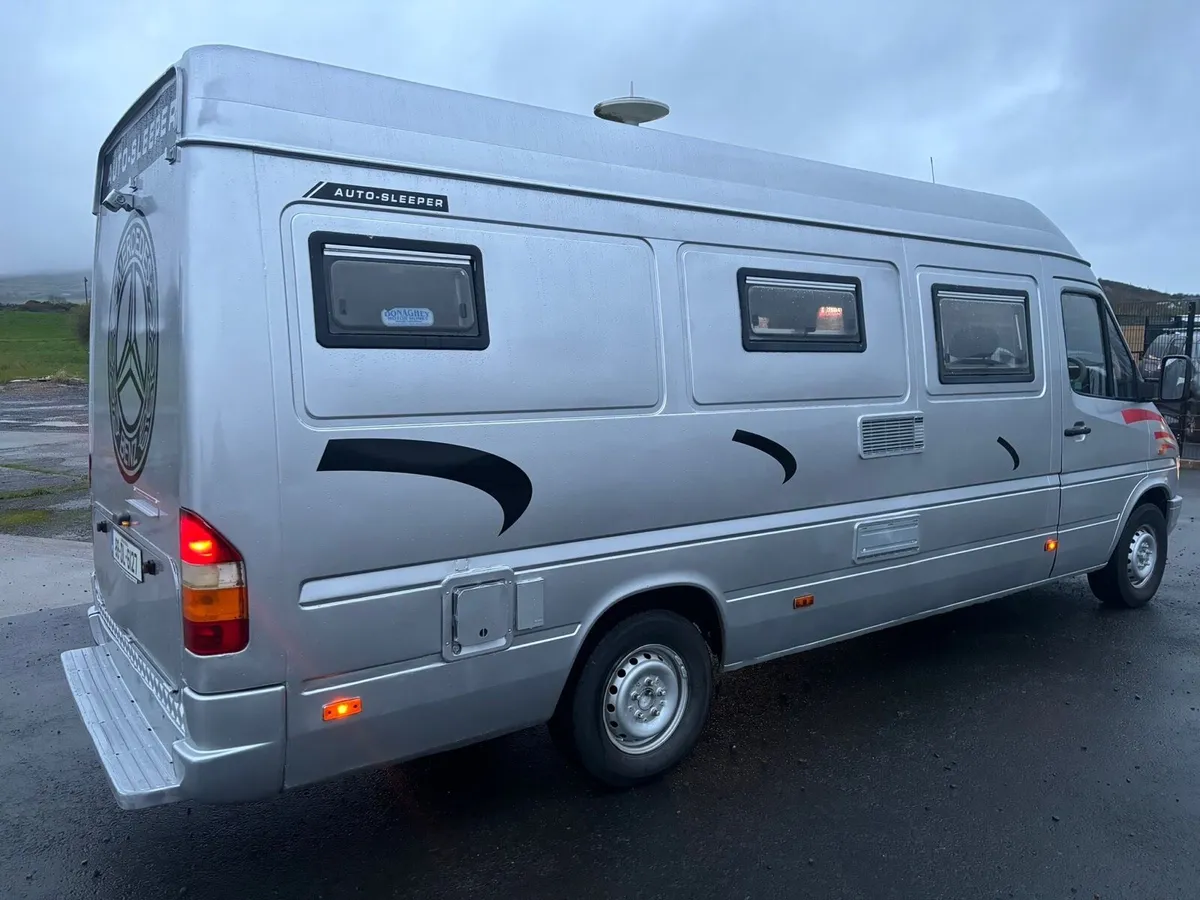 Mercedes-Benz 310 auto sleeper 2 berth DOE & Tax - Image 3