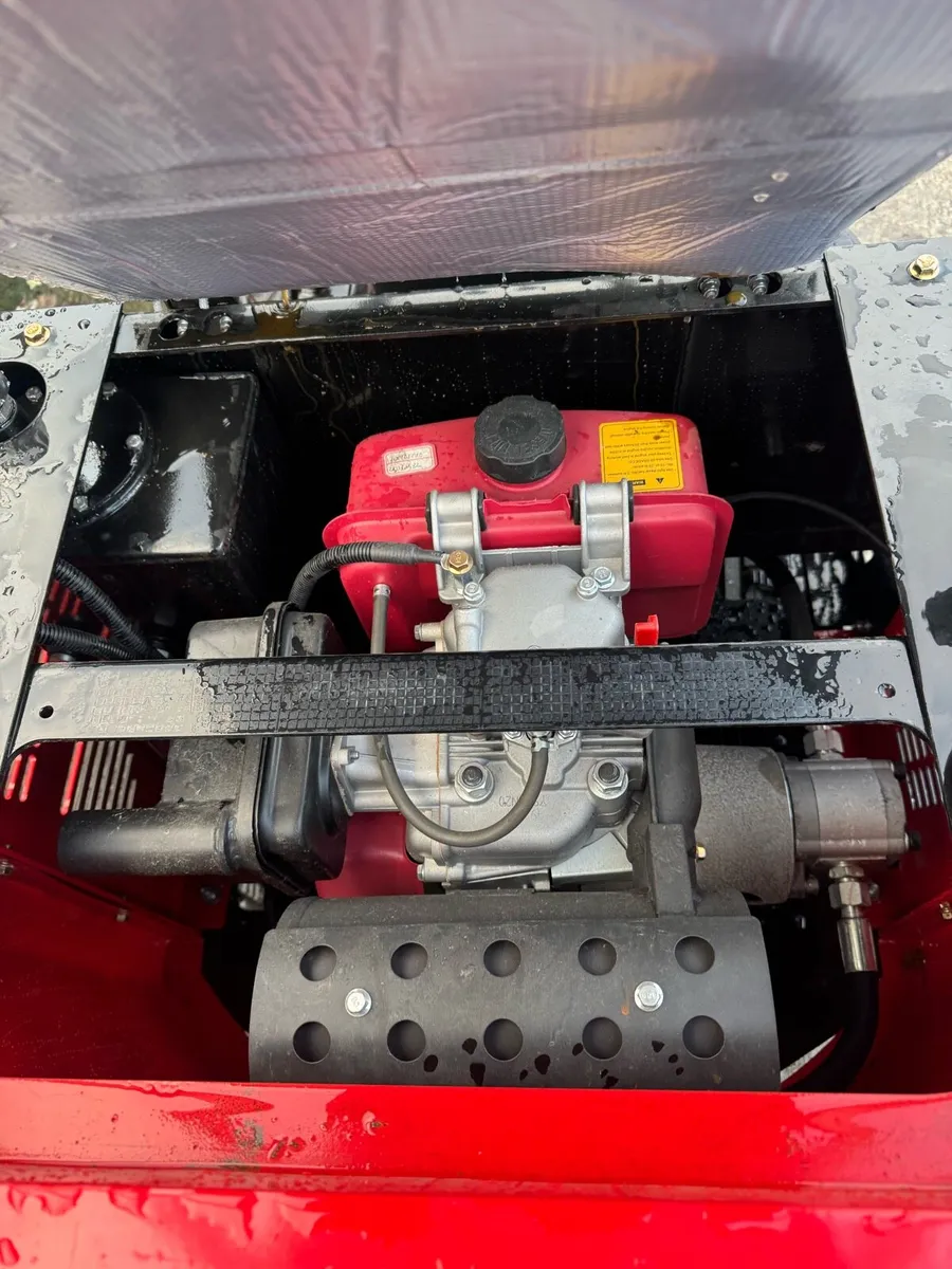 Brand new jpc mini digger - Image 4