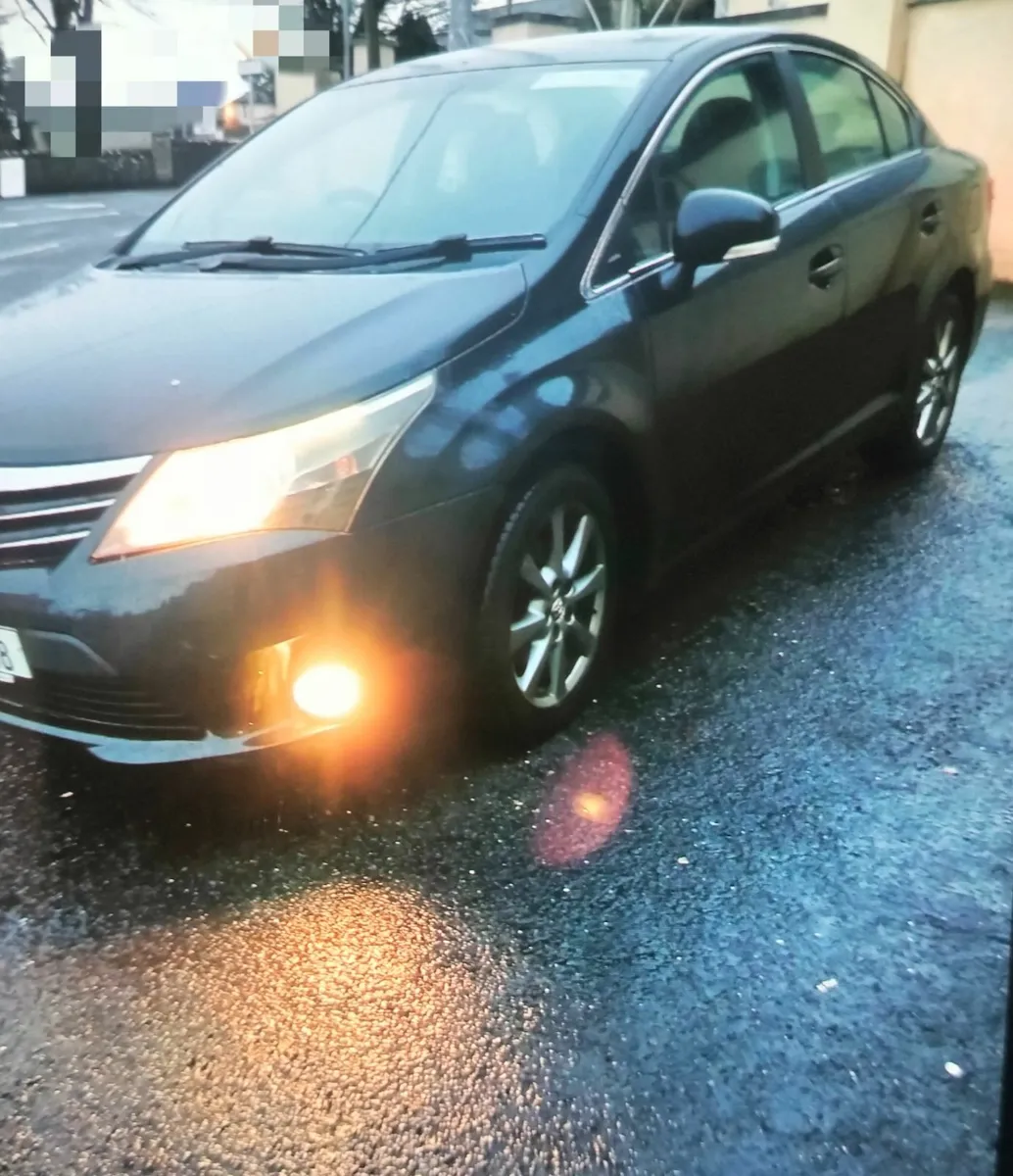 Toyota Avensis 2012 - Image 1