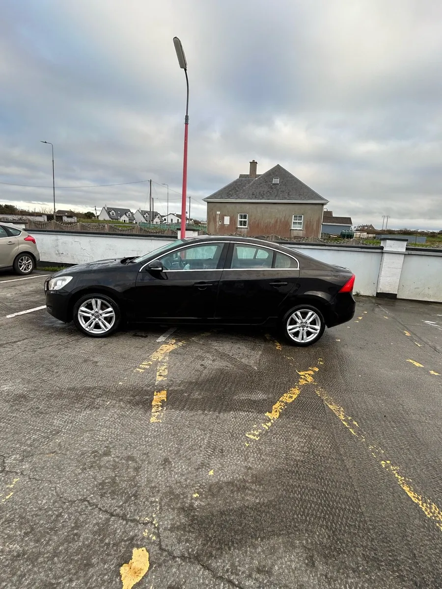 Volvo S60 - Image 2