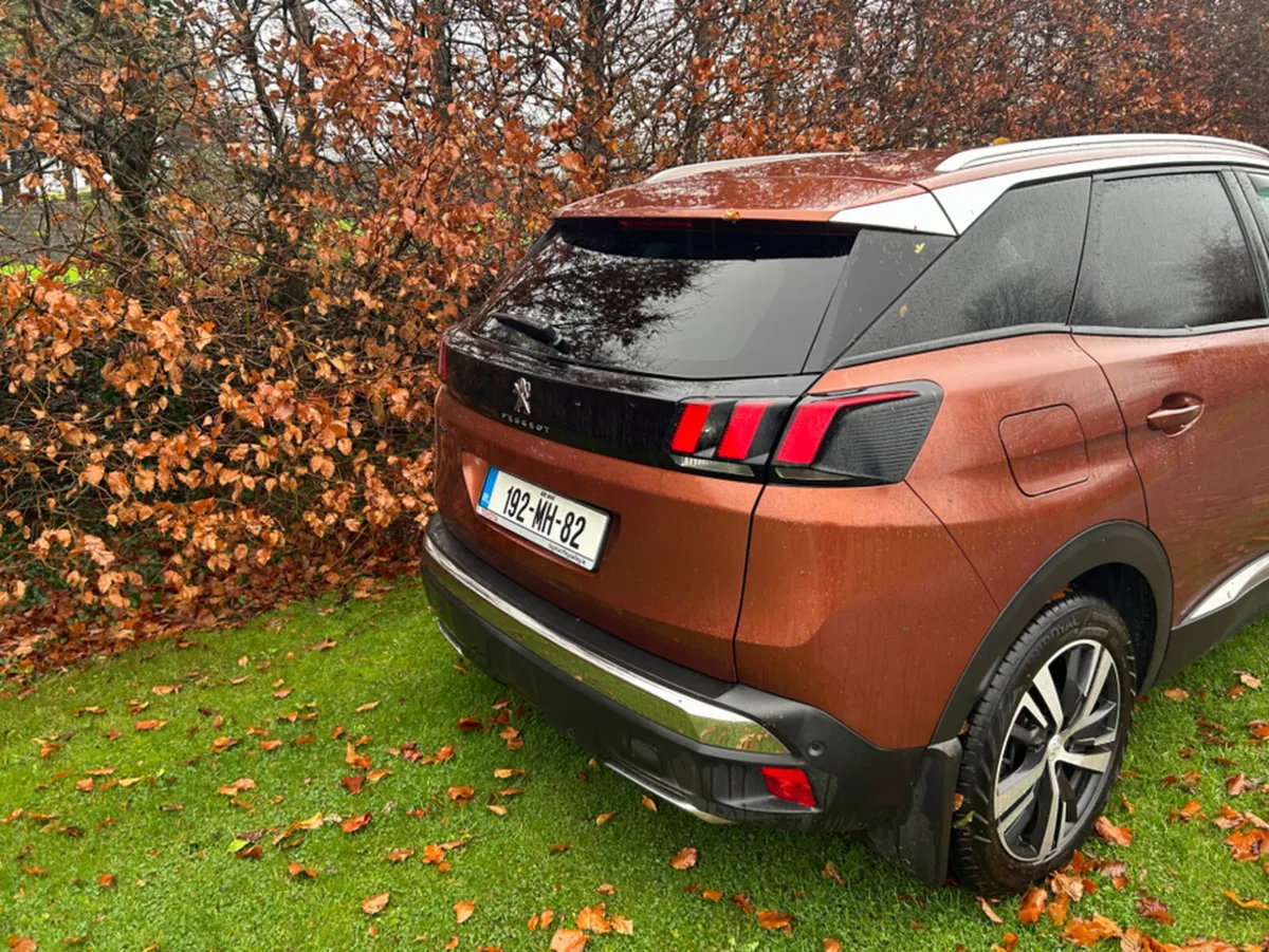 Peugeot 3008 AUTOMATIC/DIESEL///TINY KILOMETRES/// - Image 3