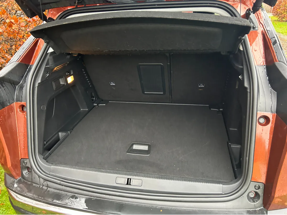 Peugeot 3008 AUTOMATIC/DIESEL///TINY KILOMETRES/// - Image 4