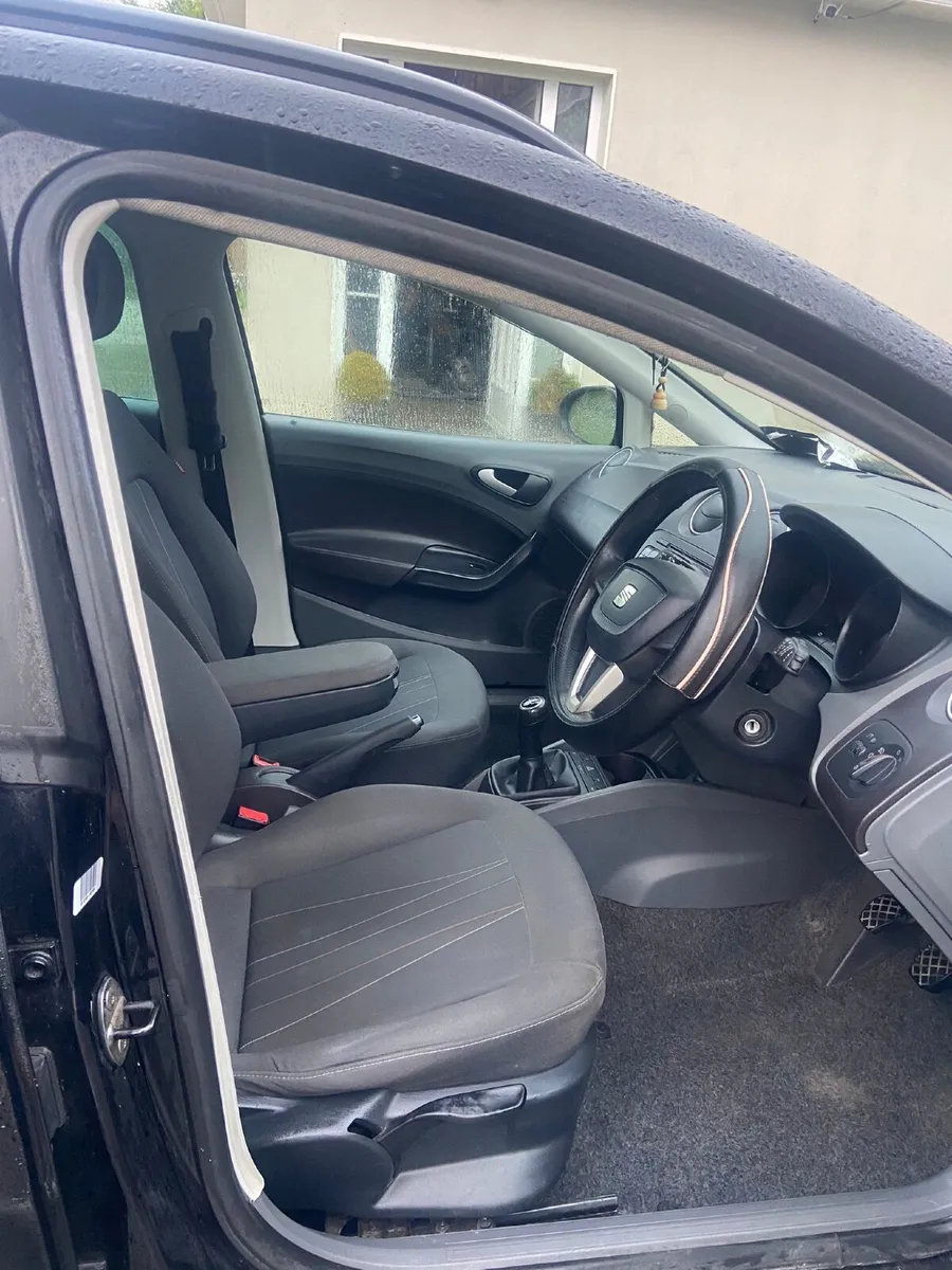 SEAT Ibiza 2012 - Image 1