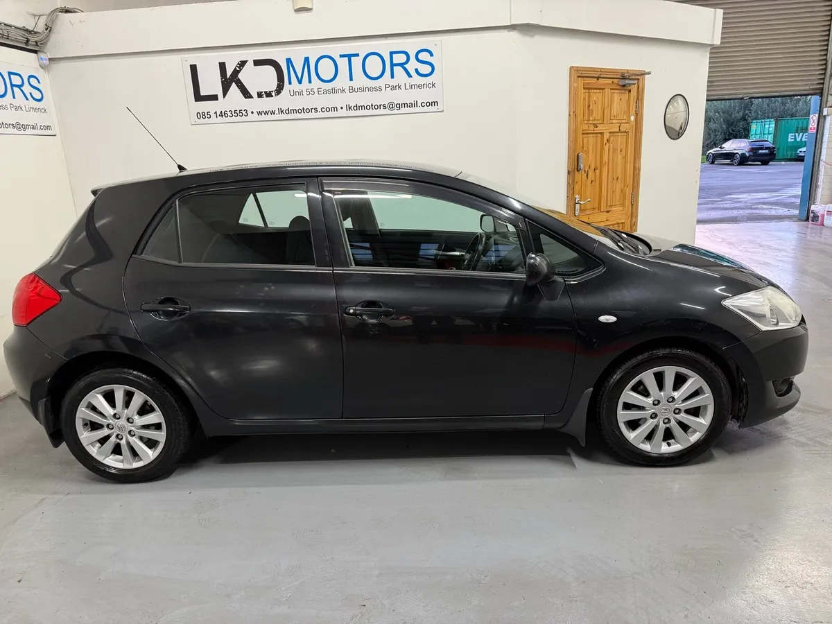 Toyota Auris 1.4 luna spec 2008 very good driver - Image 3
