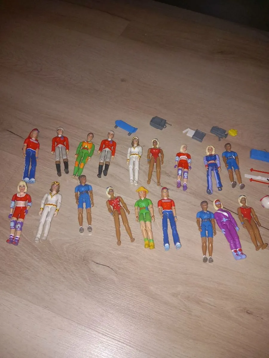 Vintage 1999 lanyard WOW girls action figures - Image 1