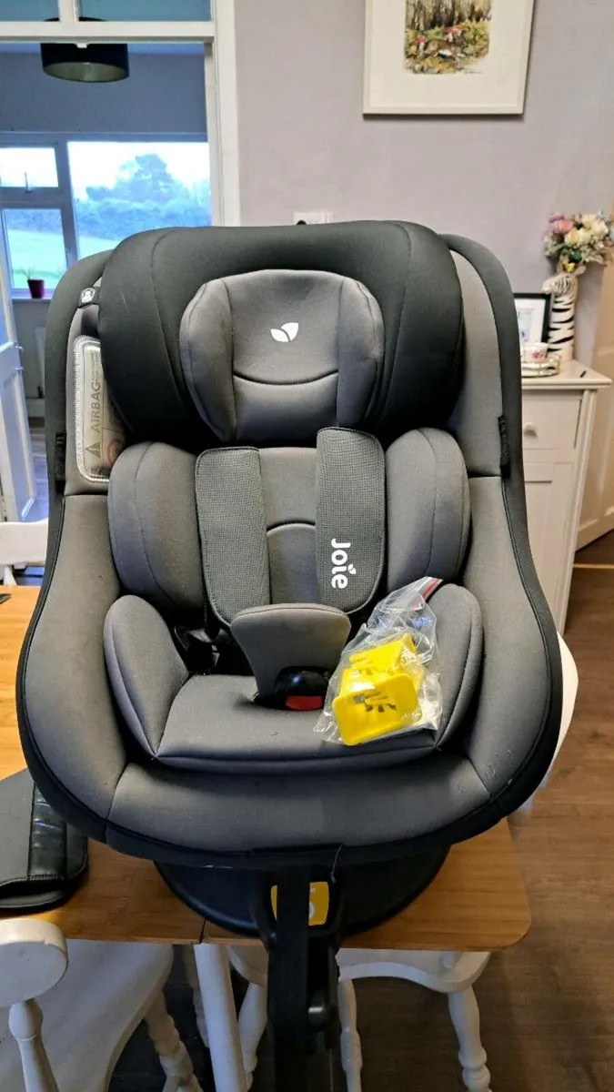 Joie
Joie Spin 360 Group 0+1 Car Seat - ember - Image 1