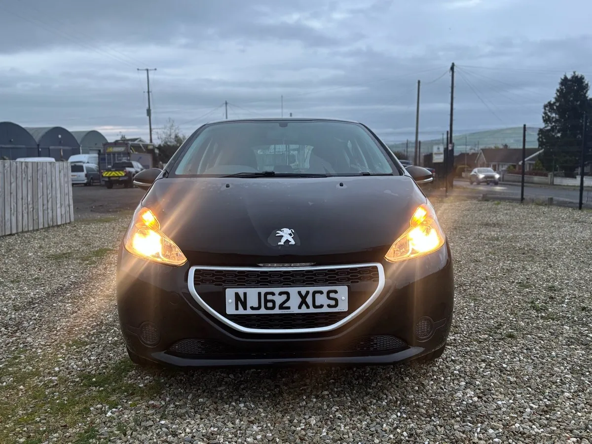 2012 Peugeot 208 HDI - Image 2