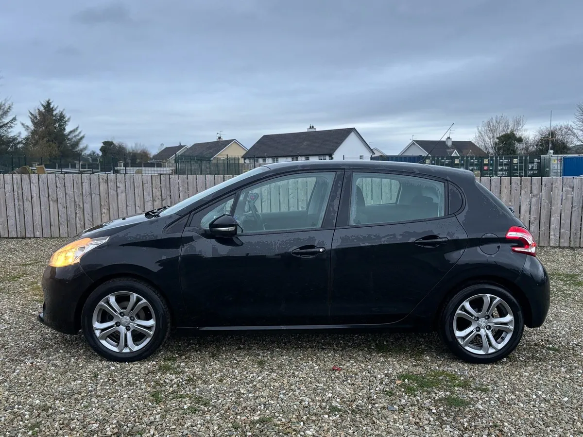 2012 Peugeot 208 HDI - Image 4