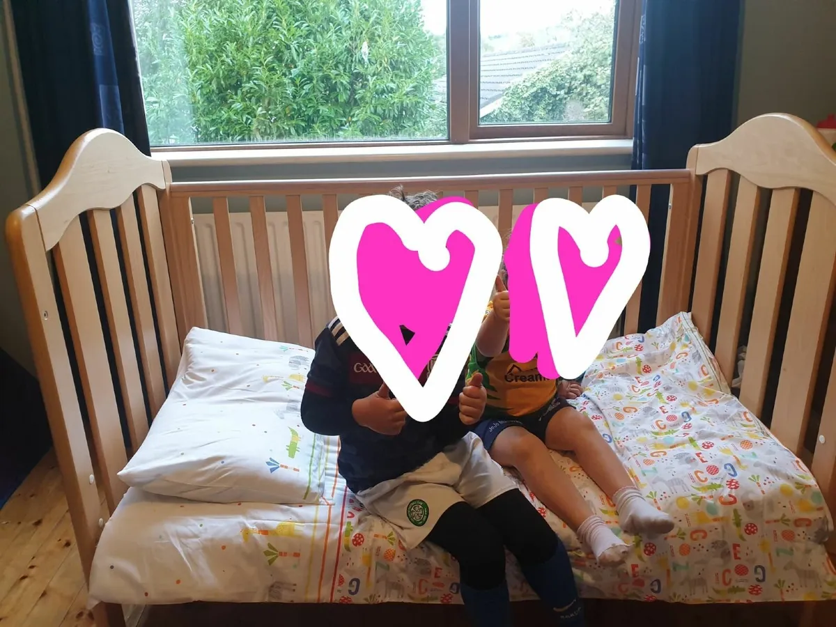 Mamas & Papas adjustabal cotbed - Image 3