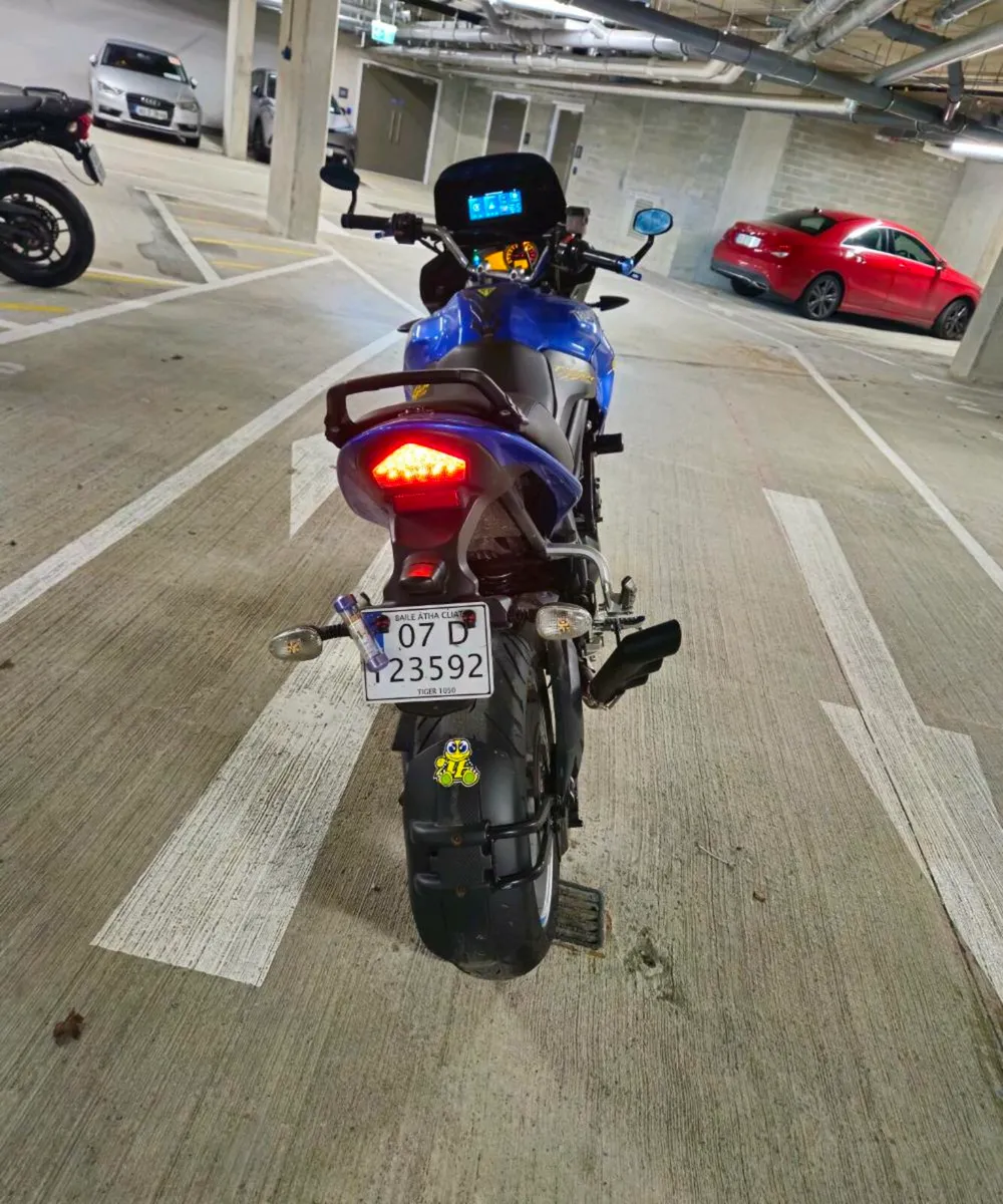 triumph 1050 2007 - Image 4