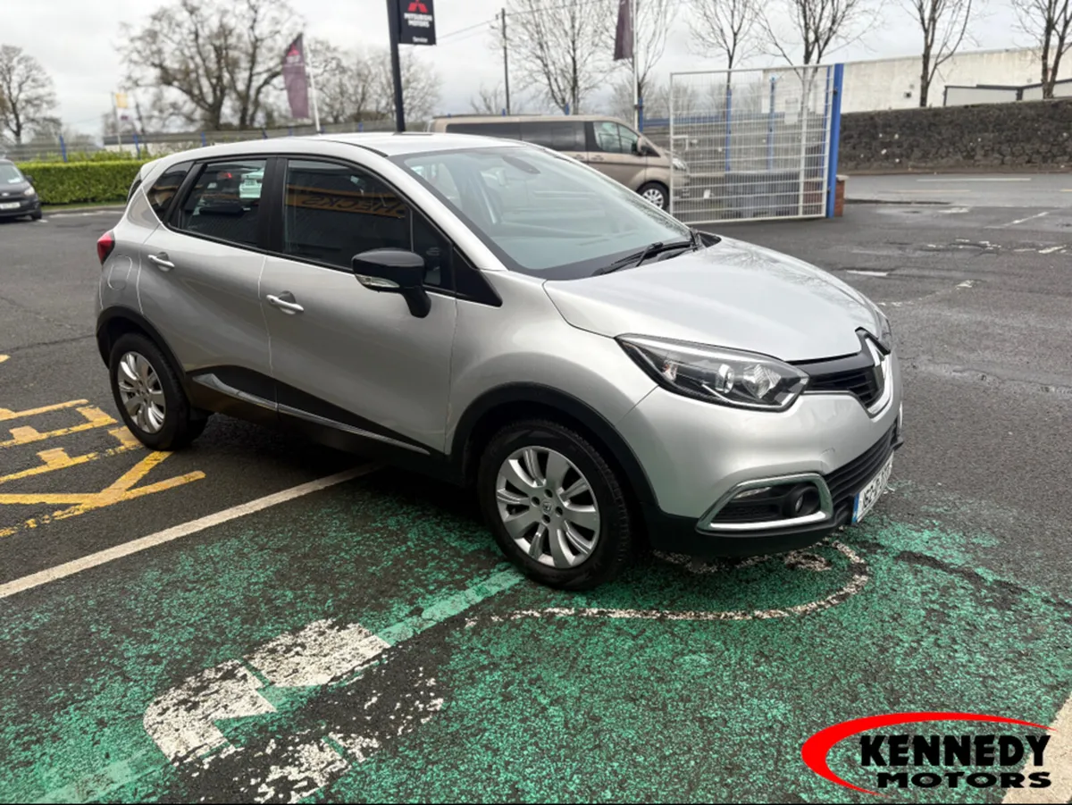 Renault Captur LIFE 1.5 DCI 90 EU6 4DR - Image 4