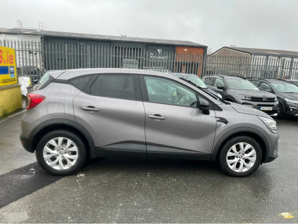 Renault Captur ICONIC EDITION NAEB TCE 90 MAN - Image 3