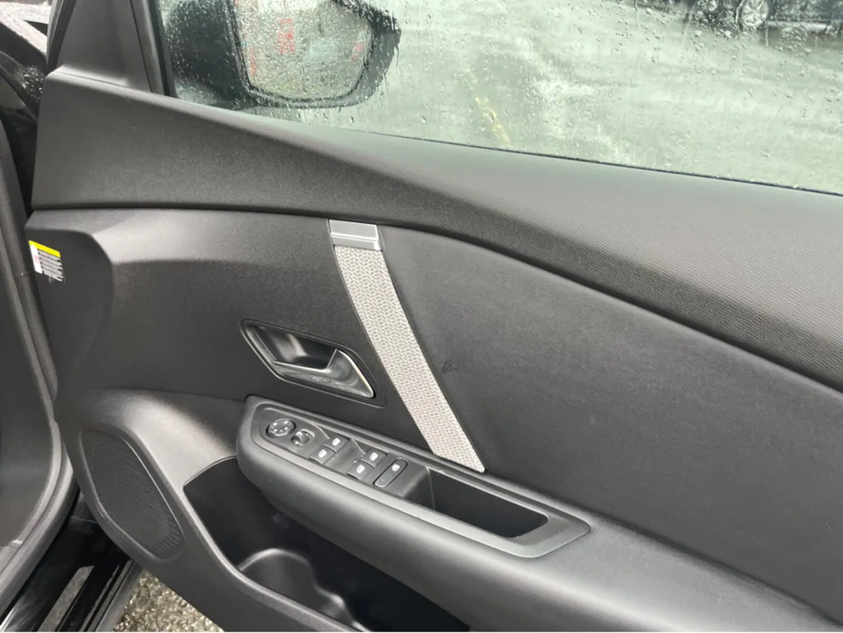 Citroen C4 PLUS PURETECH 130 MY42 - Image 4