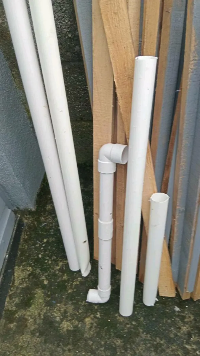 Free timber and waste pipe - Image 3