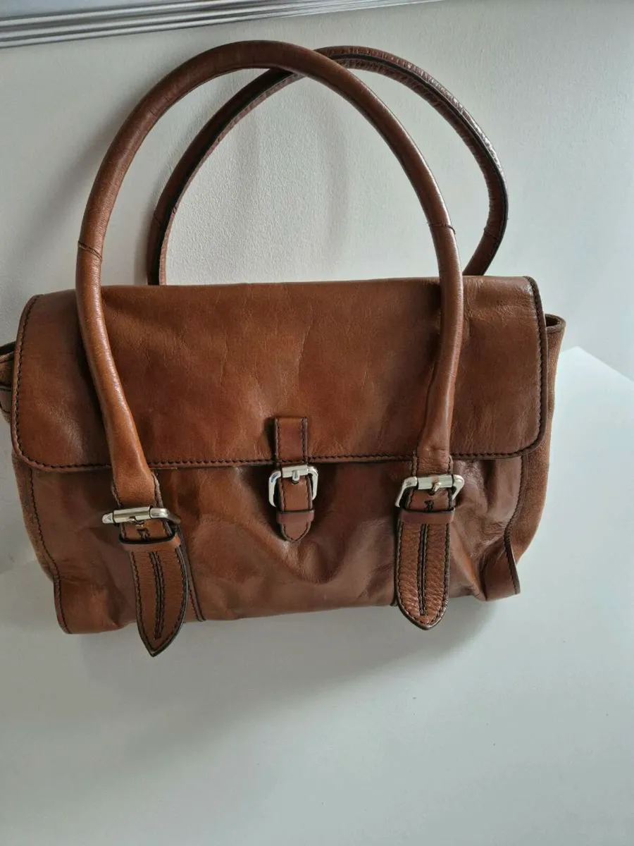 TAN LEATHER HANDBAG - Image 1