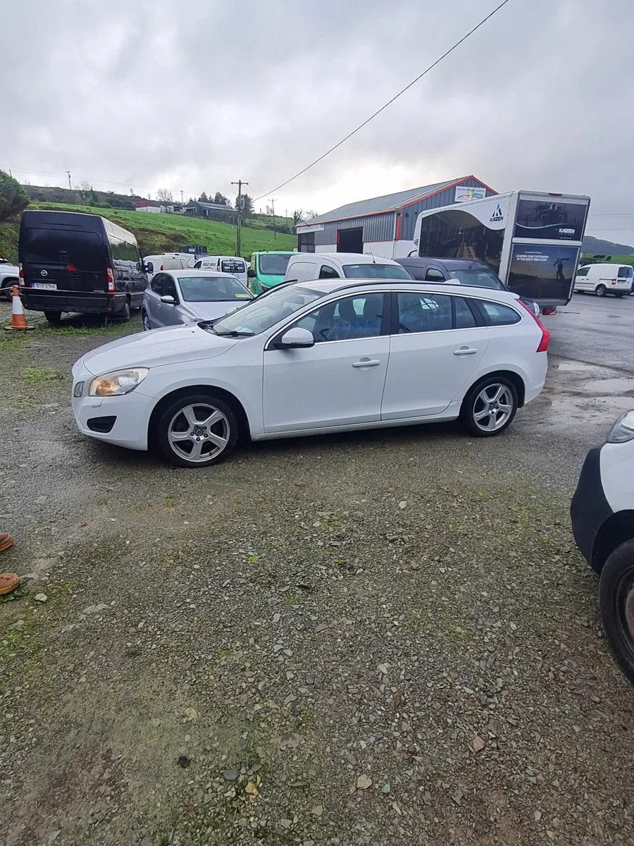 Volvo V60 2012 - Image 1