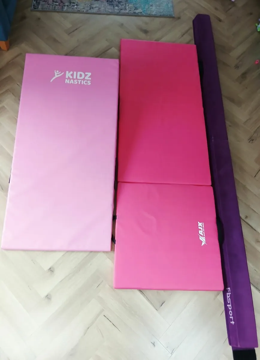 Gymnastic wedge,beam &mat - Image 1