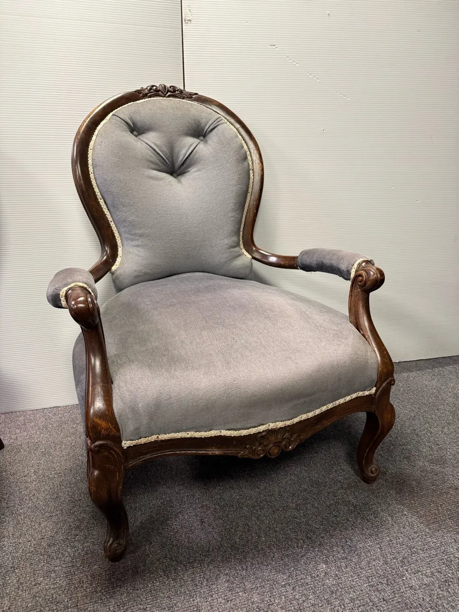 Pair of antique mahogany chairs - Image 3