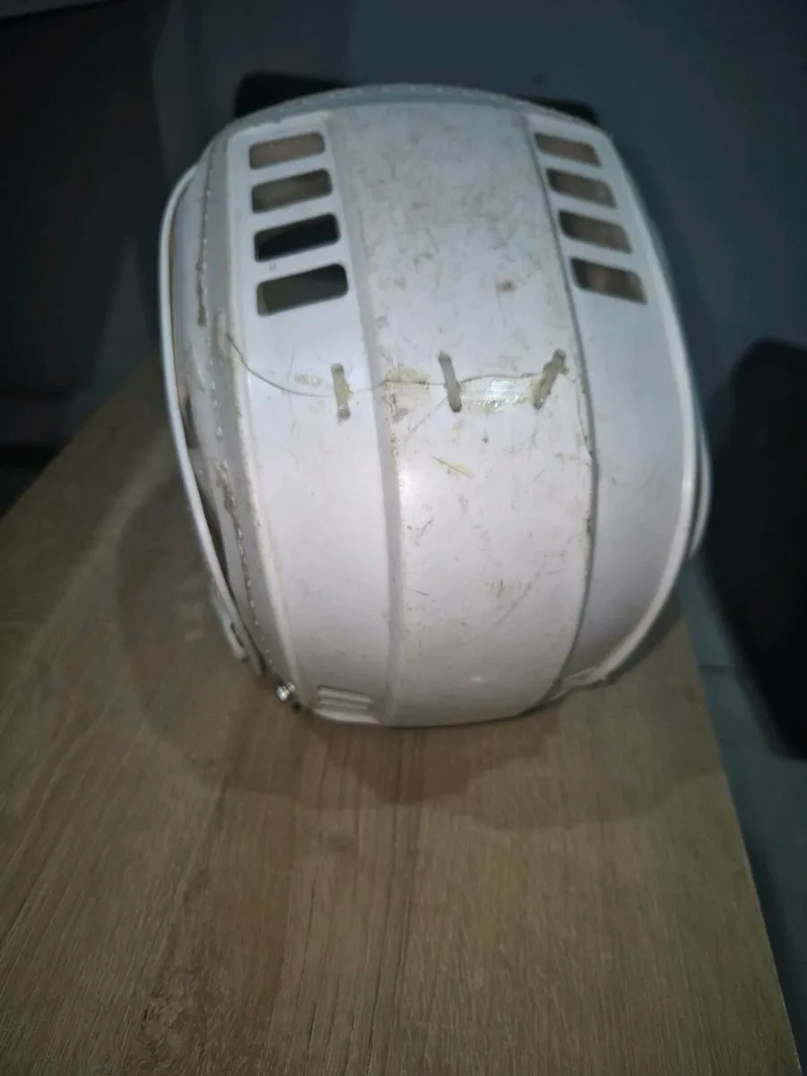 Gola Helmet - Image 2