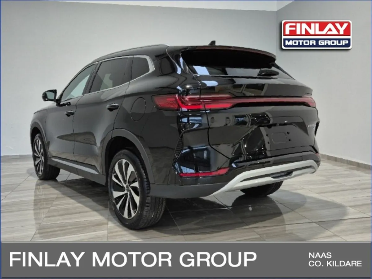 BYD SEAL U Boost PLUG-IN HYBRID 80km RANGE - Image 3