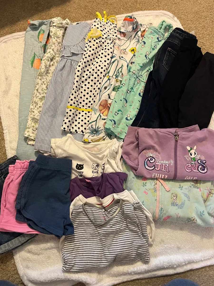 Girls bundle 2-3 y - Image 1