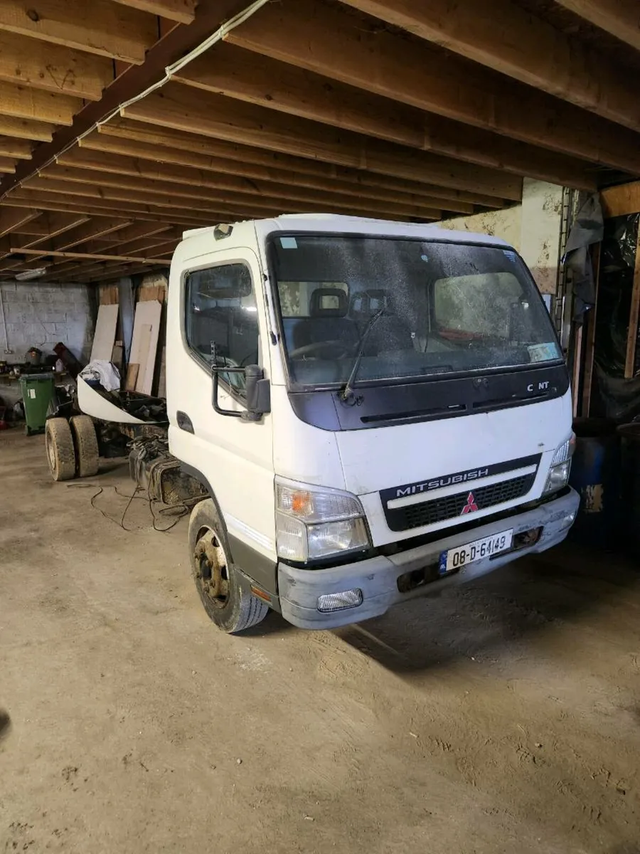 2x mitsubishi canters for breaking 2008 - Image 2