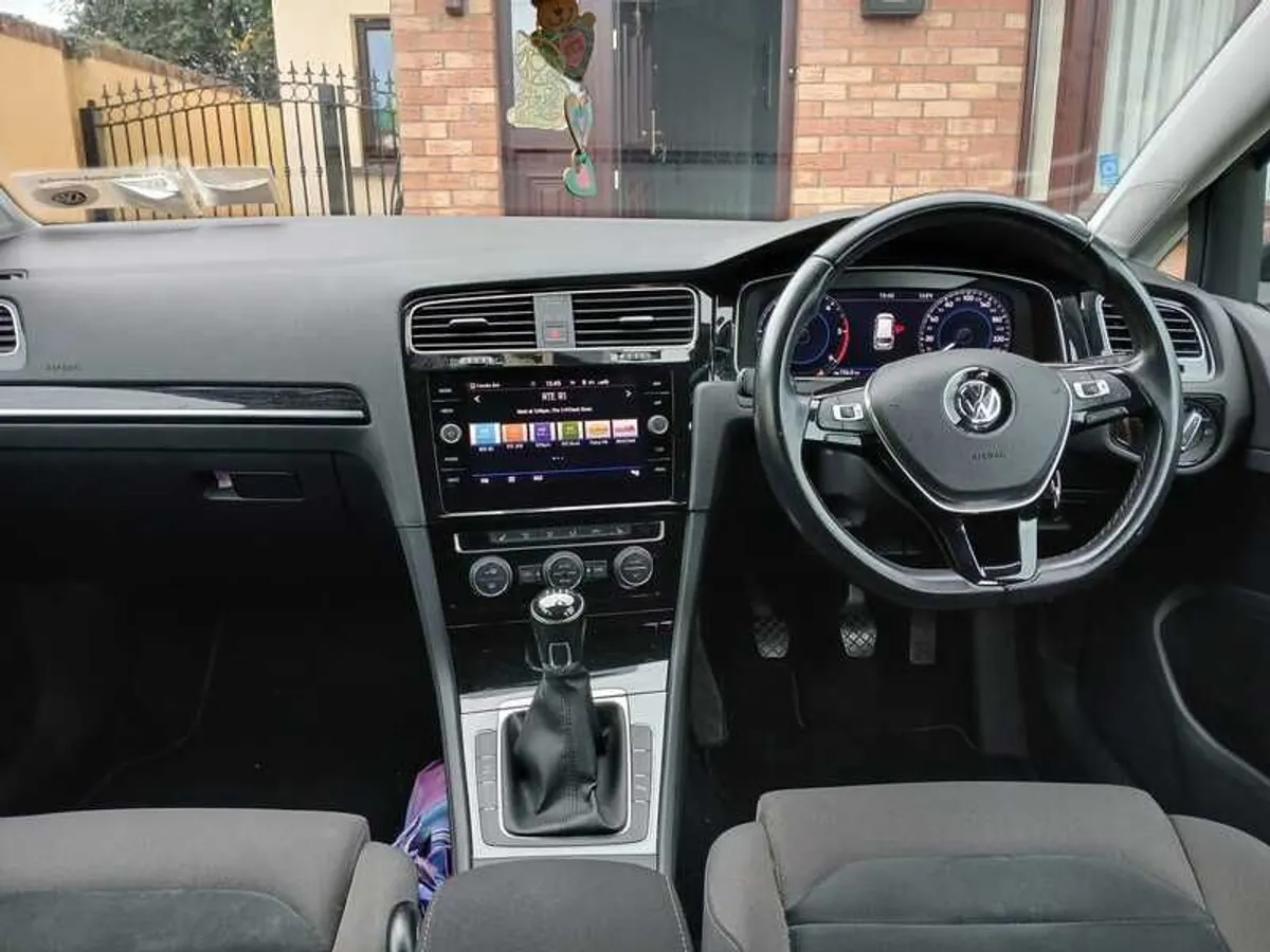 2018 Volkswagen Golf - Image 4