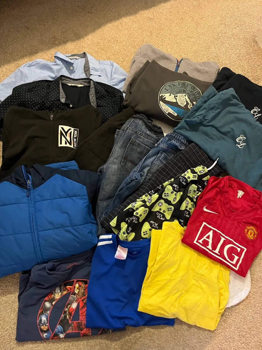 Boys clothes bundle 10-12 y - Image 1