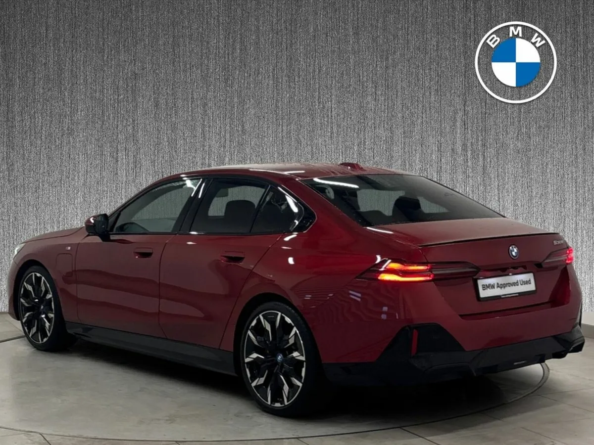 BMW 5-Series 530e PHEV M Sport PRO 21 - Image 3