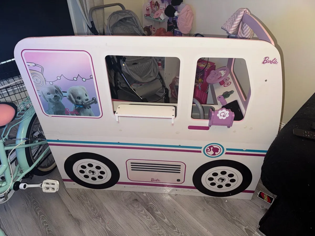 Barbie wooden campervan - Image 1