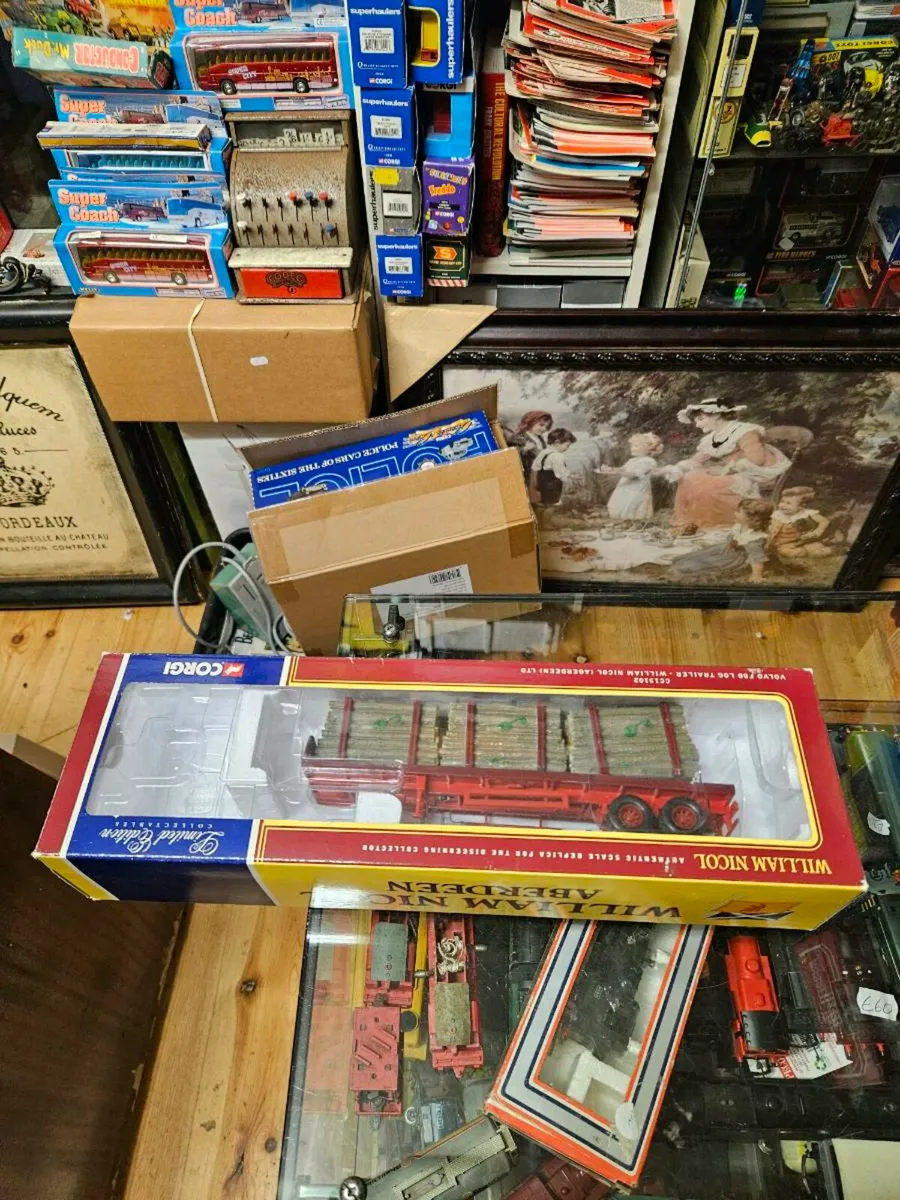 Corgi Trailer with Log Load 1.50 - Image 1