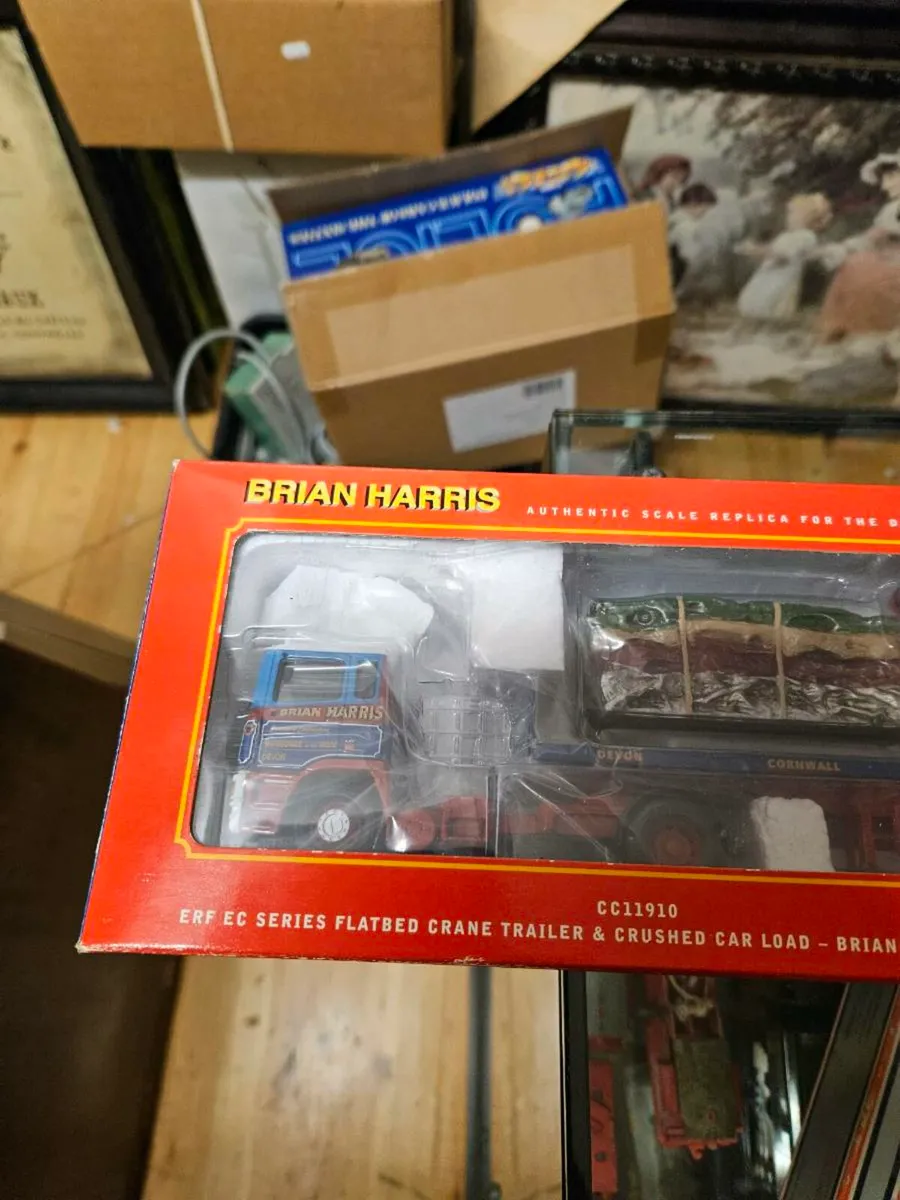 Corgi ERF Tractor Unit and Trailer with Crushed Ca - Image 2