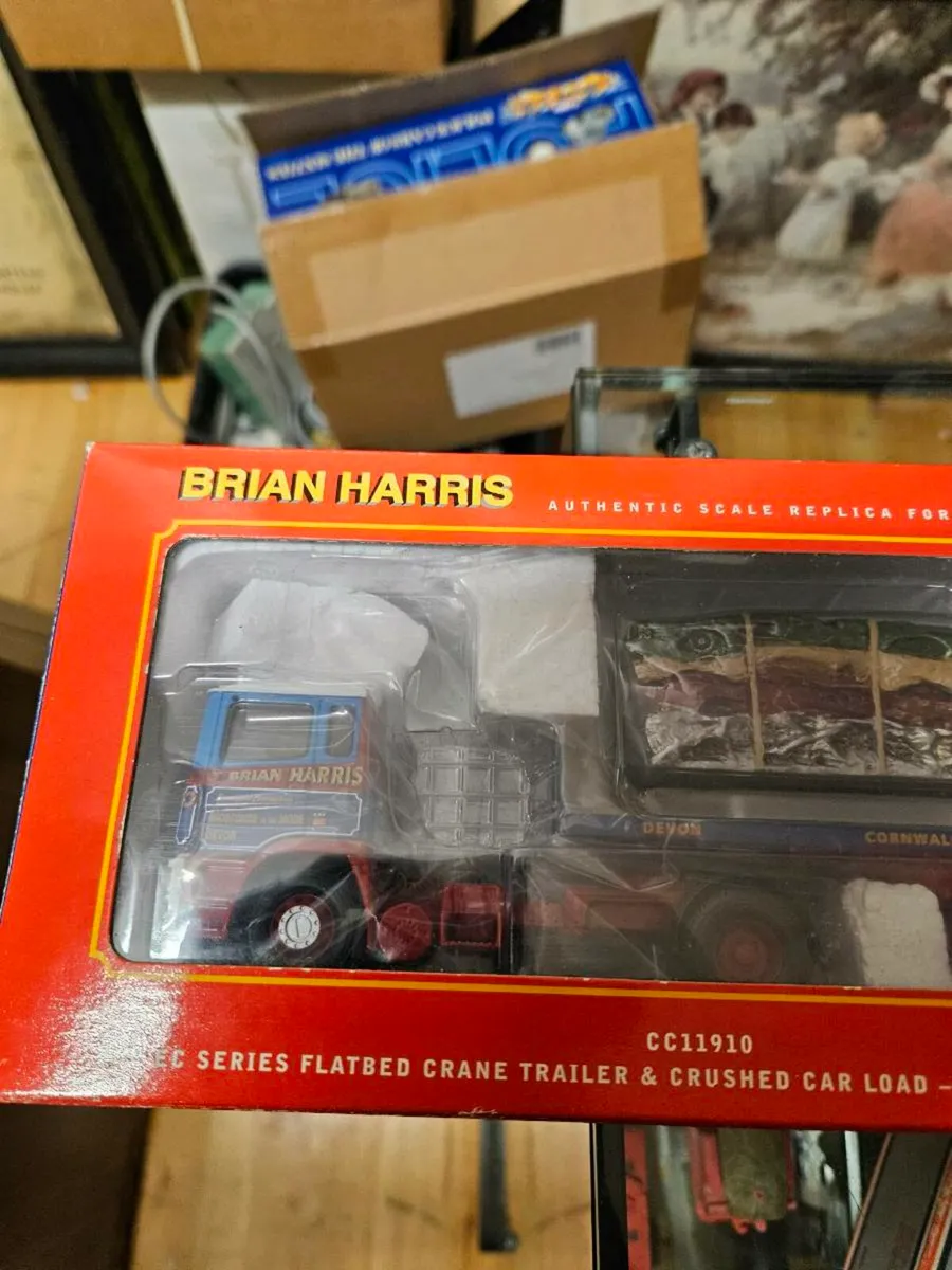 Corgi ERF Tractor Unit and Trailer with Crushed Ca - Image 3