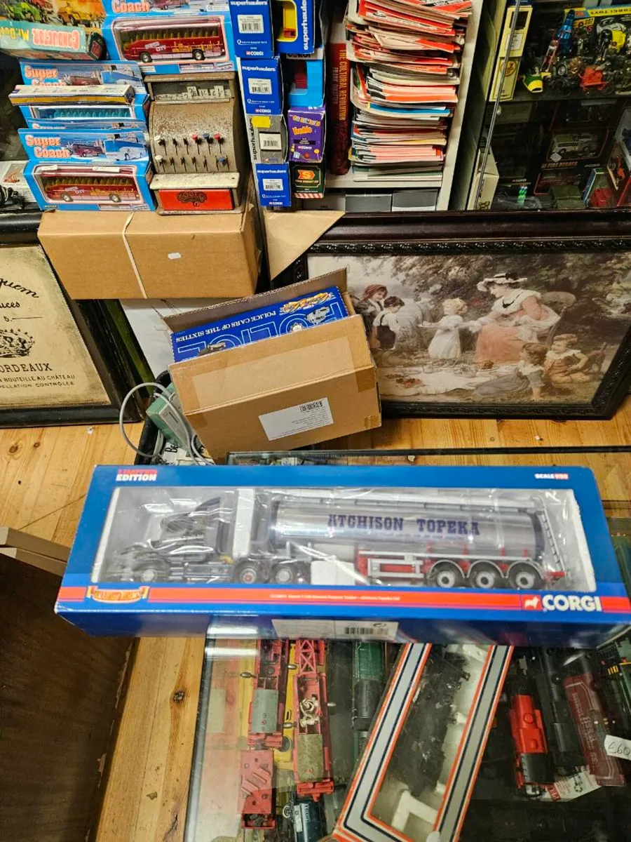 Corgi Scania T Cab with Tanker Trailer 1.50 - Image 1