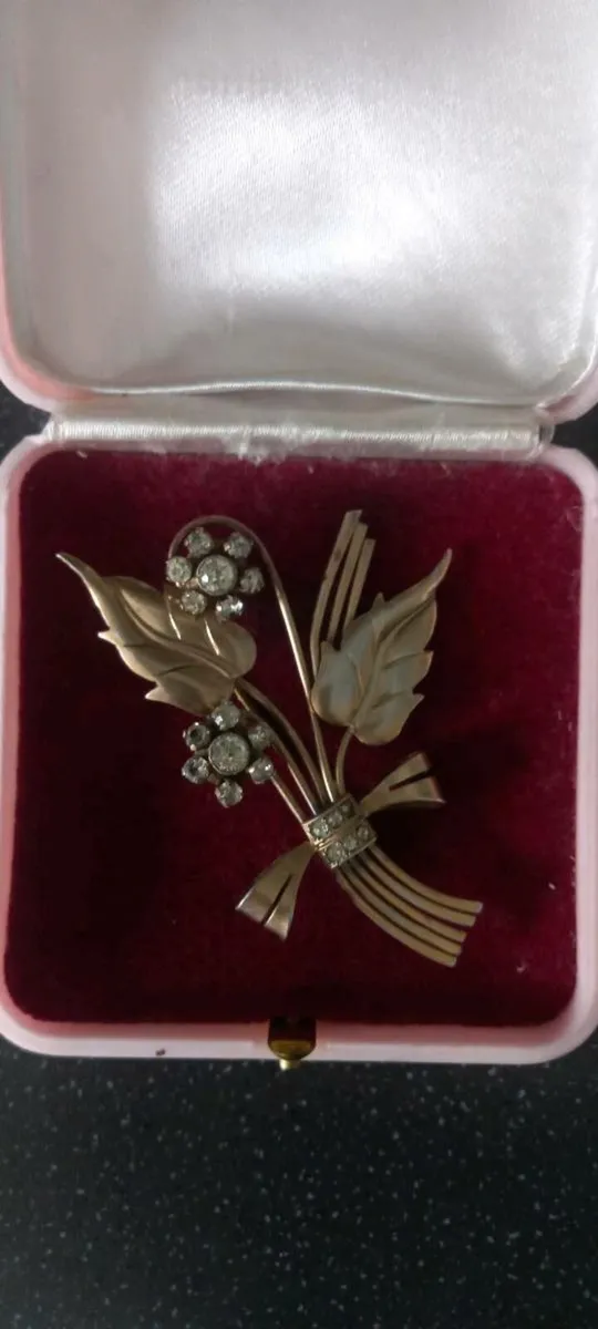 Antique Broach - Image 3