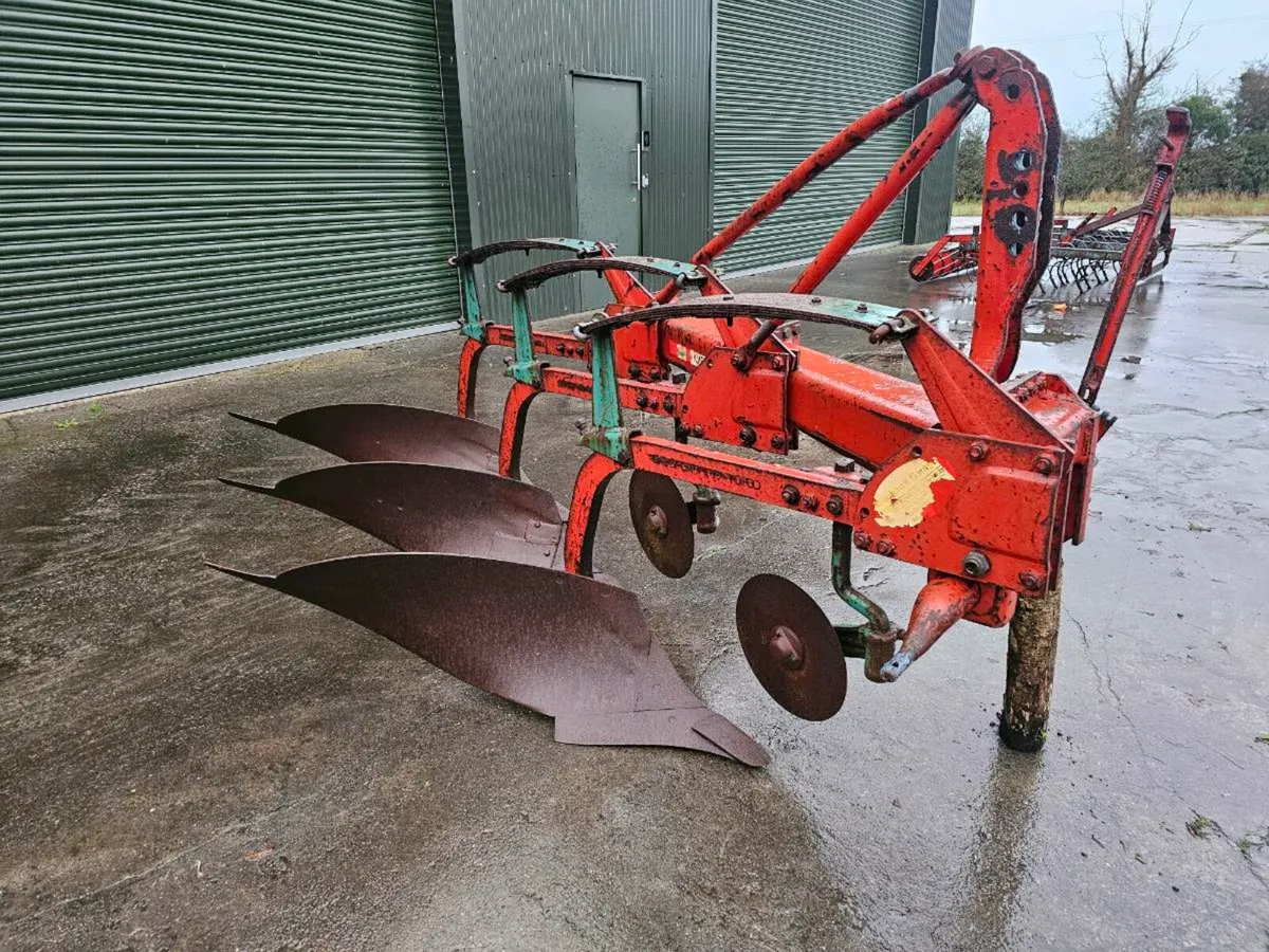 Kverneland 3-Furrow Plough - Image 1